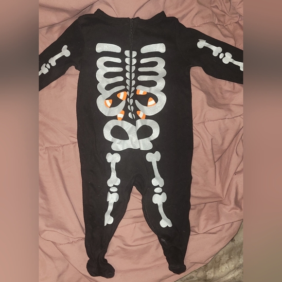 Halloween Skeleton footed Sleeper - Picture 13 of 16